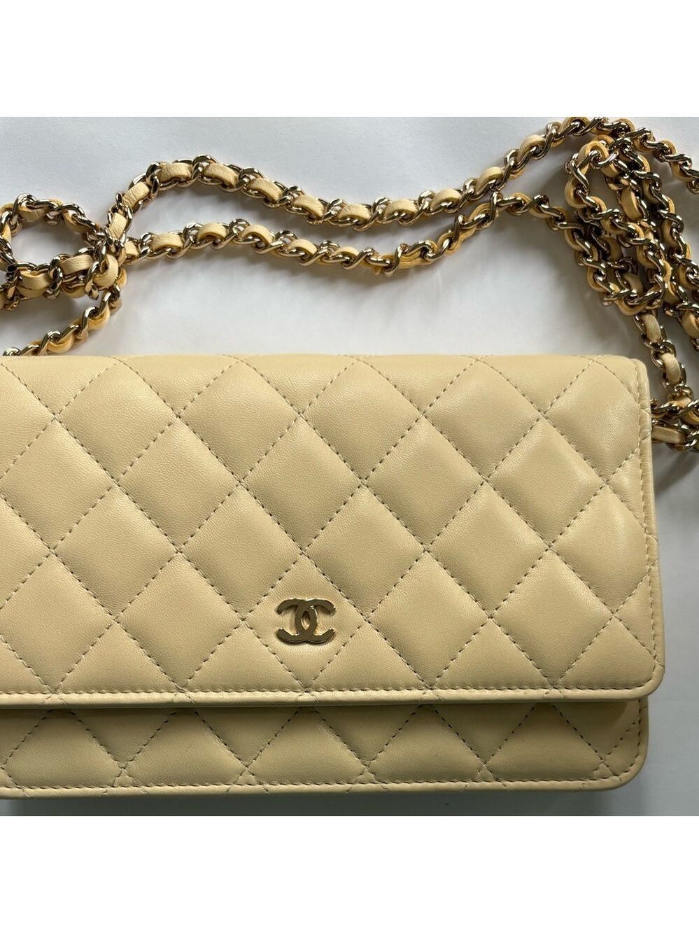 CHANEL Pastel Yellow Quilted Lambskin Crossbody Wallet on Chain “WOC” BRAND NEW - Picture 7 of 15